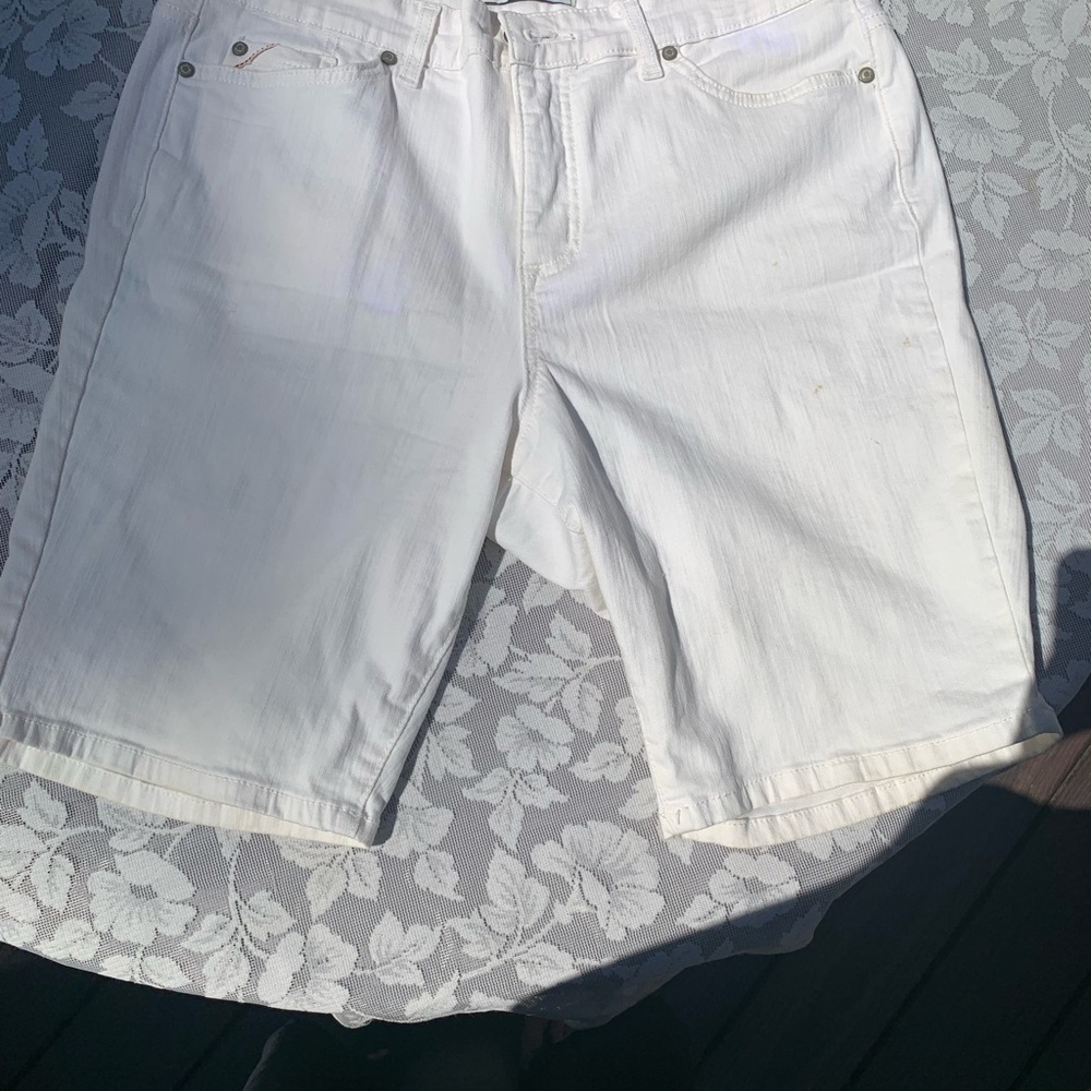 Code Bleu White Jean Shorts Knee-Length Denim